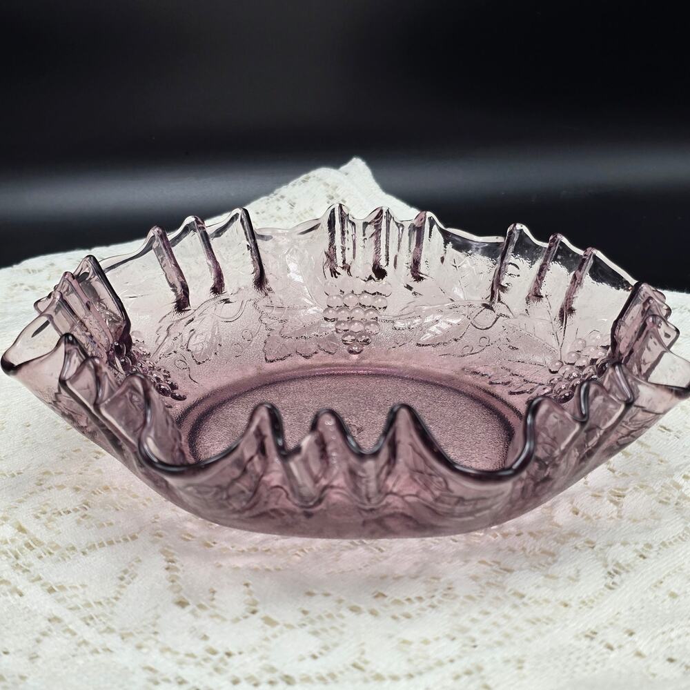 Vintage imperial glass candy dish grape motif light purple beautiful piece